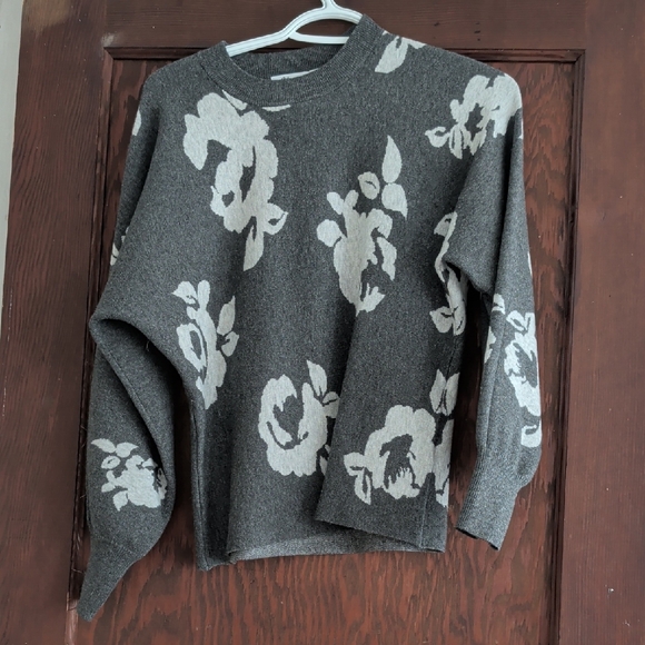 Reitmans Sweaters - Reitmans Charcoal Floral Sweater